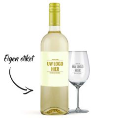 Witte wijn Sauvignon Blanc met eigen etiket