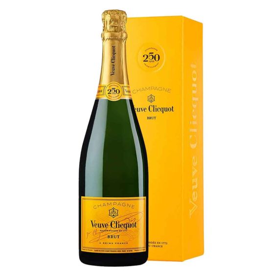 Veuve Clicquot Brut champagne in giftbox 75cl