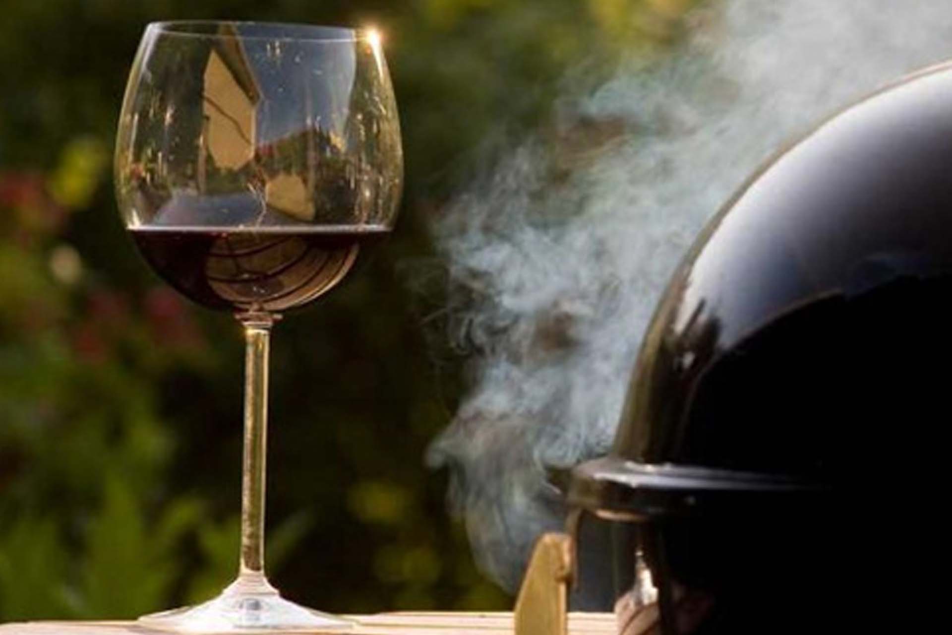 De beste BBQ wijnen: deze flessen maken je barbecue compleet